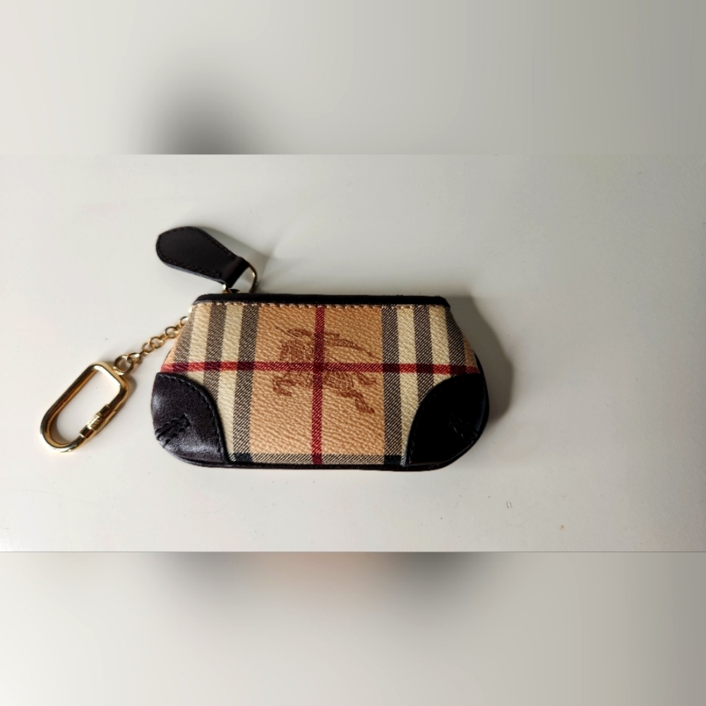 Burberry coin pouch